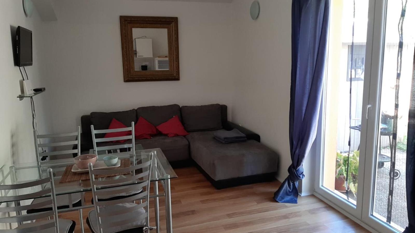 Apartment Shankini Пула Екстериор снимка